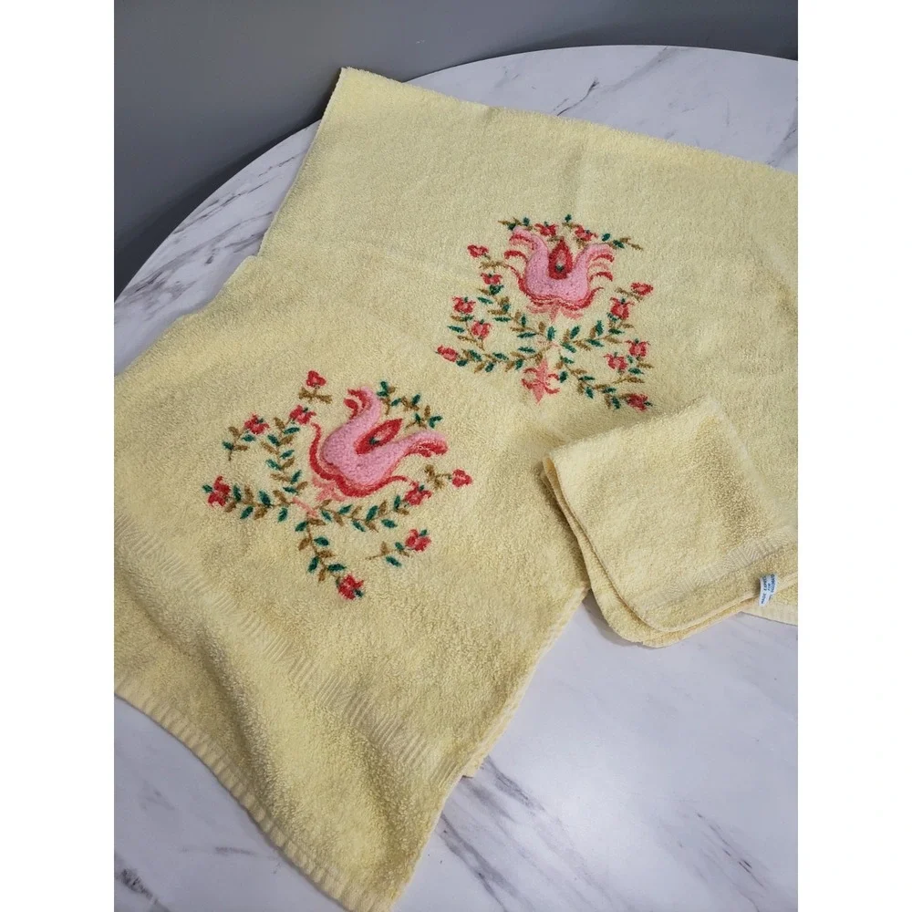 Vintage Cannon Set Of 3 Bath Towel Hand Towel & Wash Cloth Yellow Tulip Floral‎